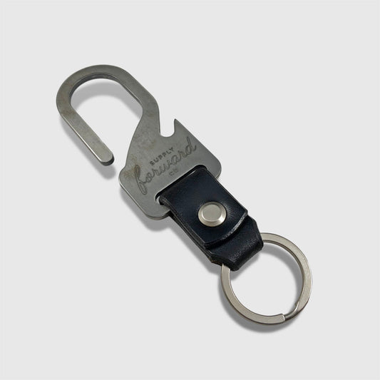 THE BOTTLE HOOK KEYCHAIN - Black