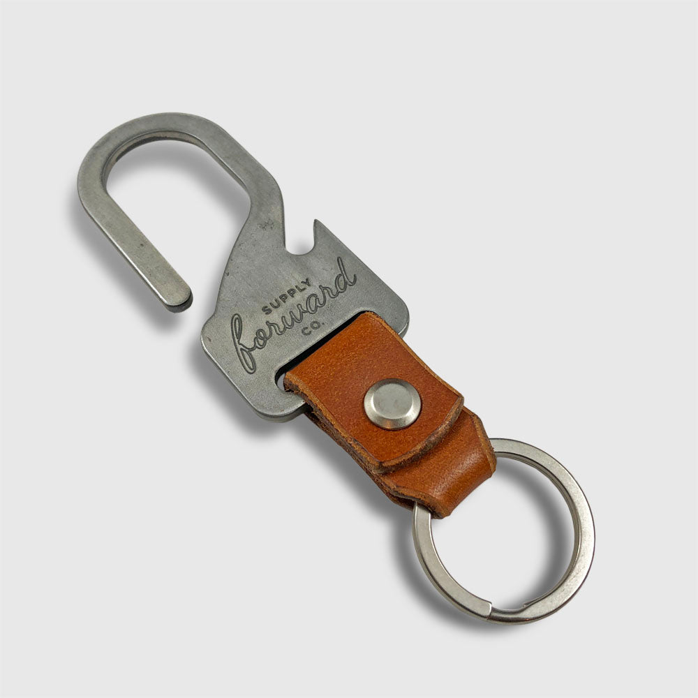 THE BOTTLE HOOK KEYCHAIN - English Tan