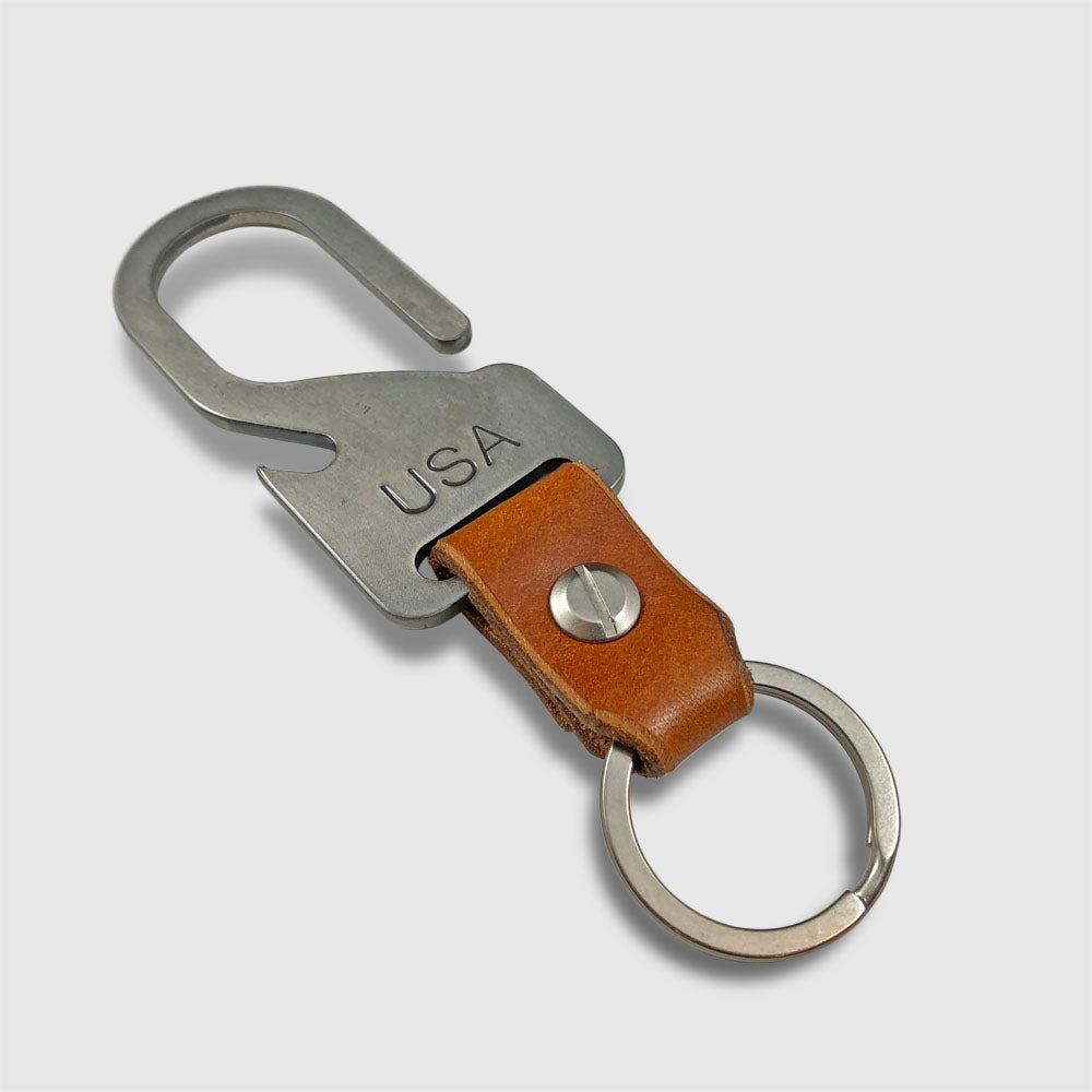 THE BOTTLE HOOK KEYCHAIN - English Tan